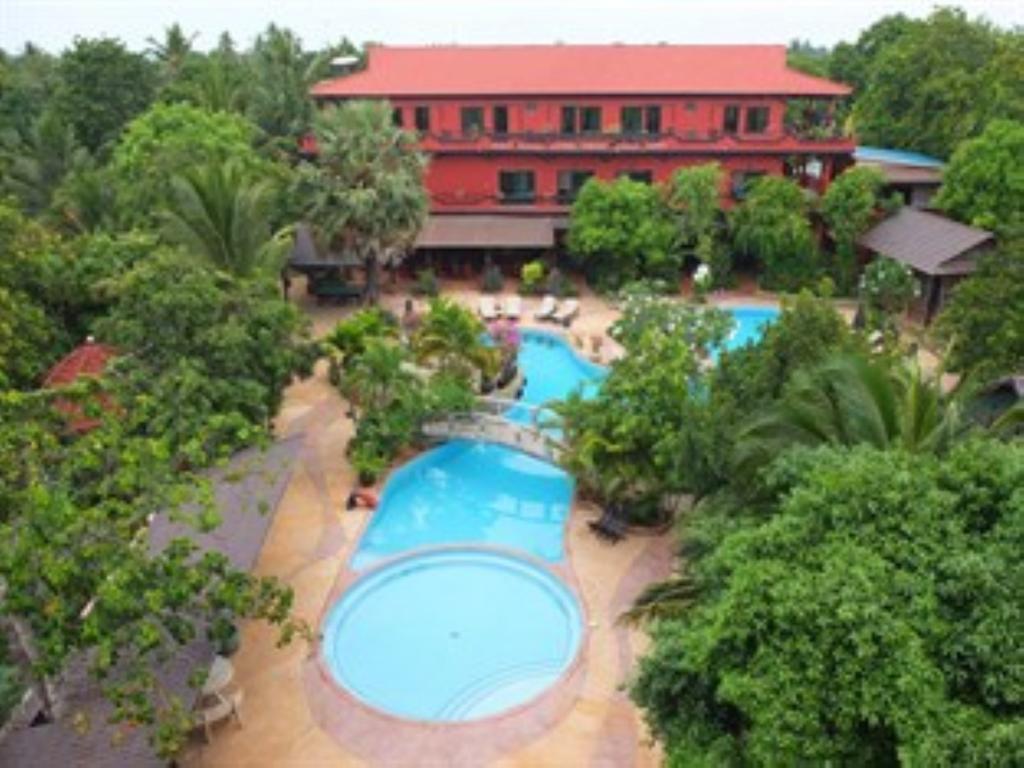 Elephant Blanc Phnom Penh Exterior foto