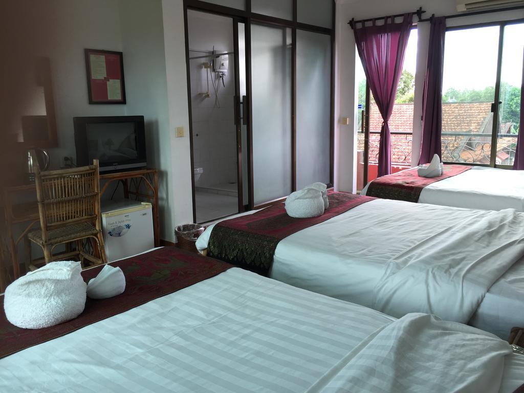 Elephant Blanc Phnom Penh Exterior foto